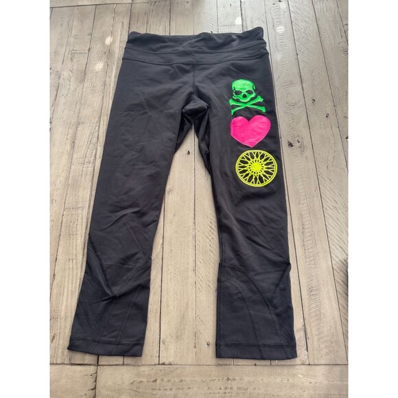 Lululemon SoulCycle Pace Rival Crop Leggings Black Luxtreme Skull Heart Size 6 - Picture 1 of 3